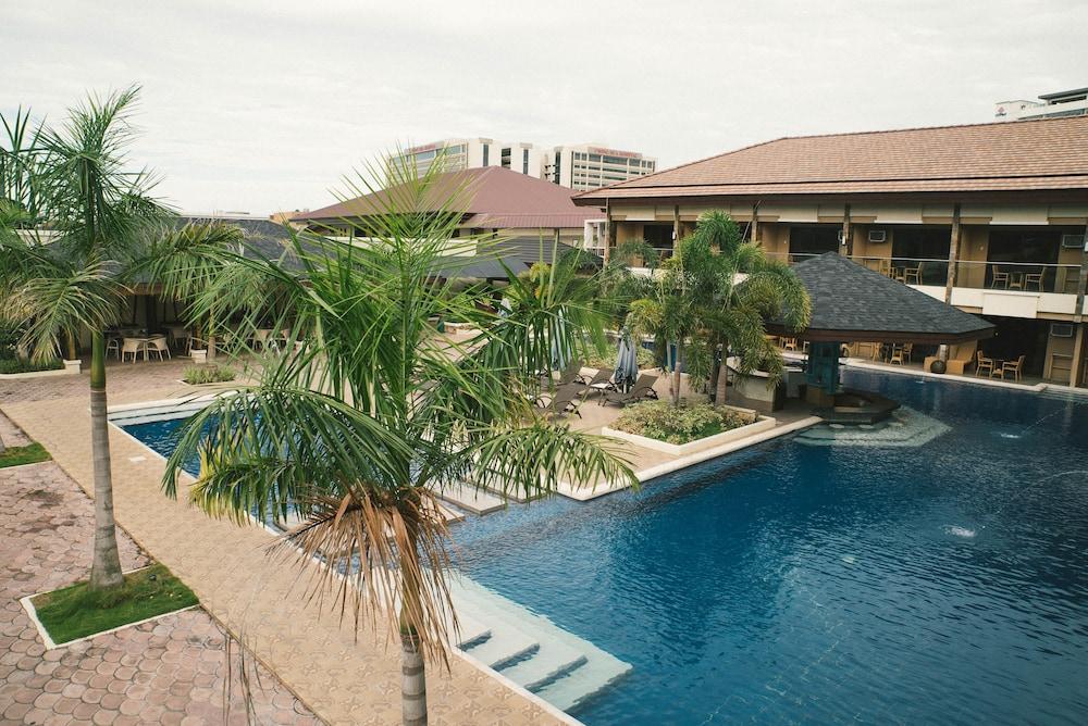 Cebu Westown Lagoon - South Wing Exterior photo