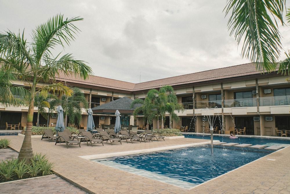 Cebu Westown Lagoon - South Wing Exterior photo