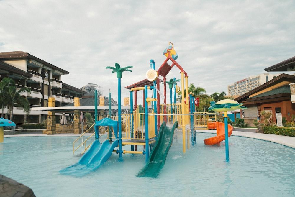 Cebu Westown Lagoon - South Wing Exterior photo