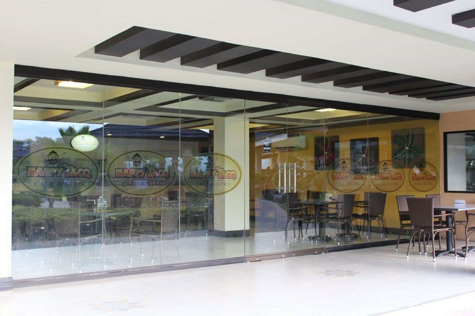 Cebu Westown Lagoon - South Wing Exterior photo